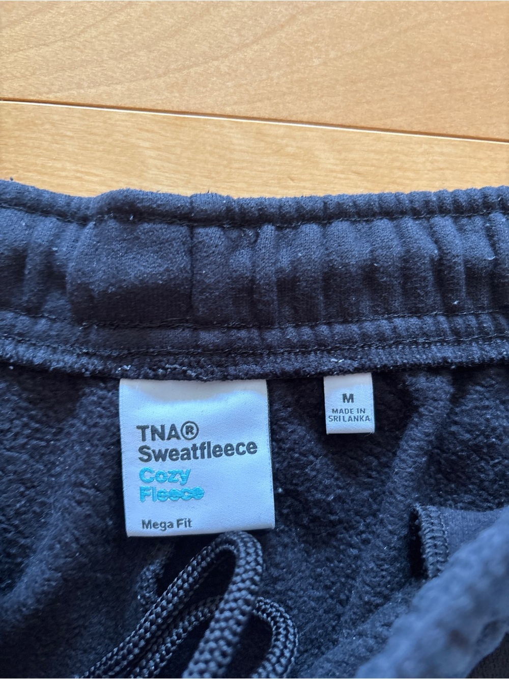 Aritzia TNA Cozy Sweatfleece Mega Jogger in Black - Size Medium - Picture 5 of 7
